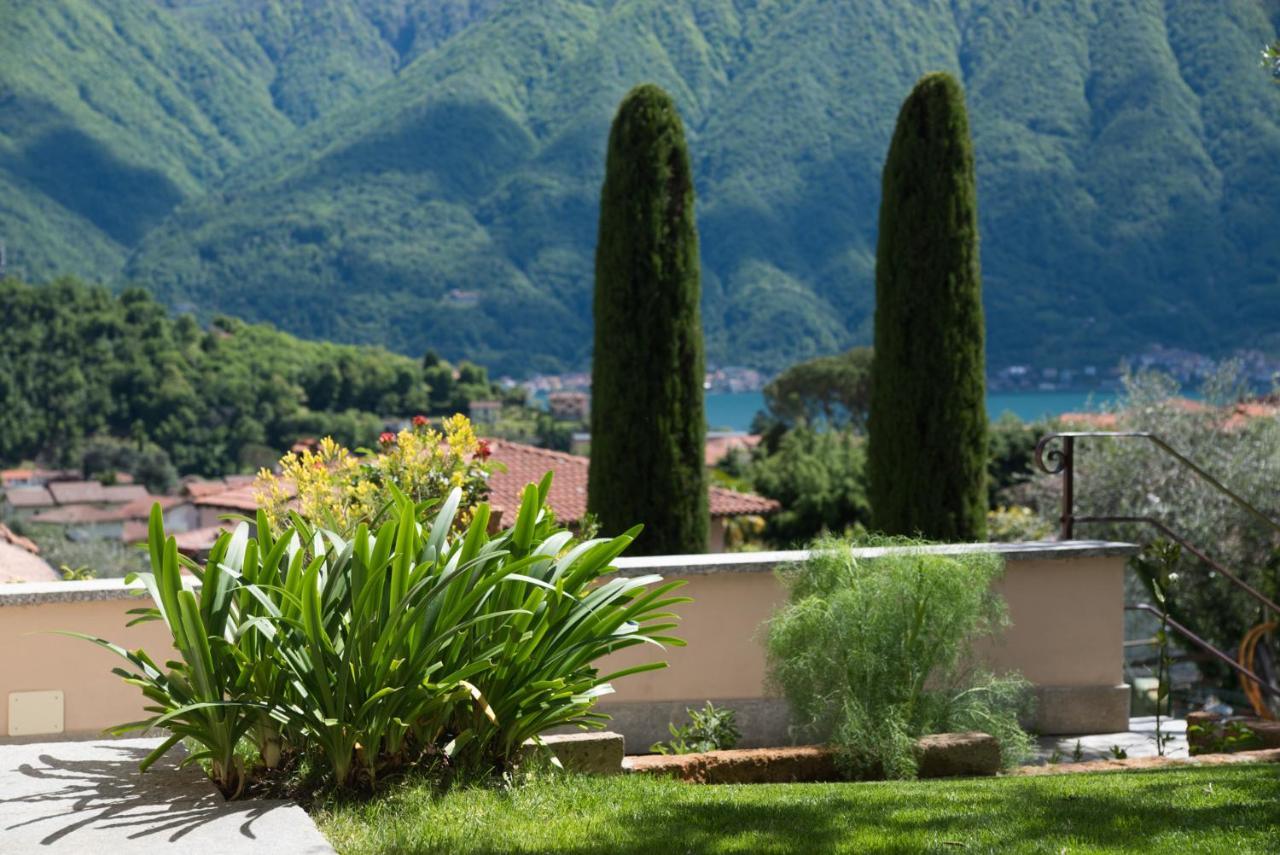 Apartmán Mansarda I Cipressi Lenno Exteriér fotografie