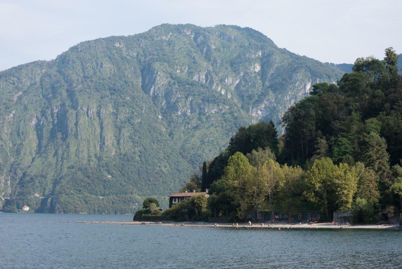 Apartmán Mansarda I Cipressi Lenno Exteriér fotografie